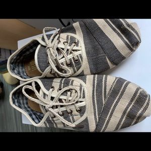 Toms Lace Ups